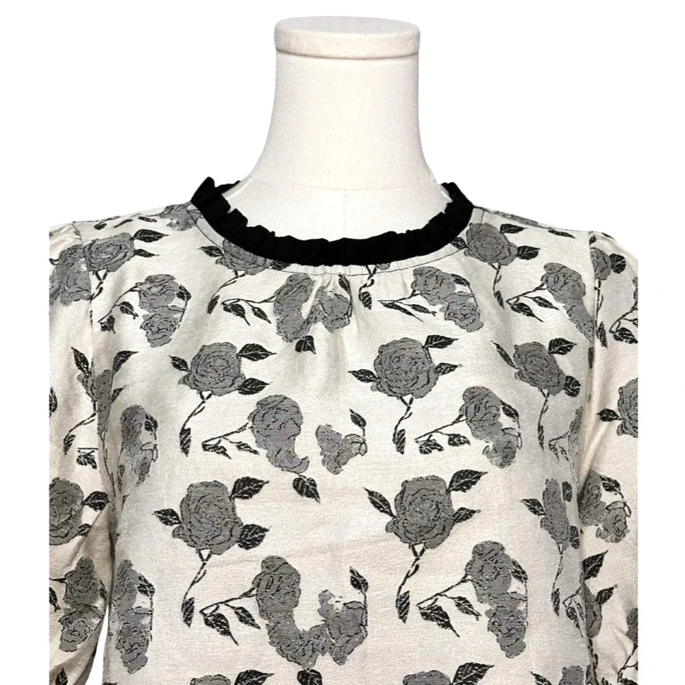 Voy NWT Black White Jacquard Rose Print Puff Sleeve Blouse Small Romantic - Picture 2 of 9